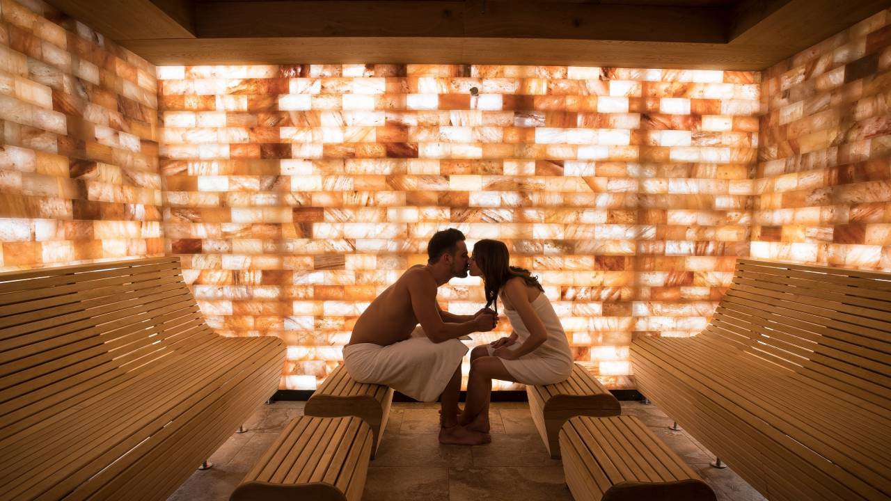 couple in the kristall spa