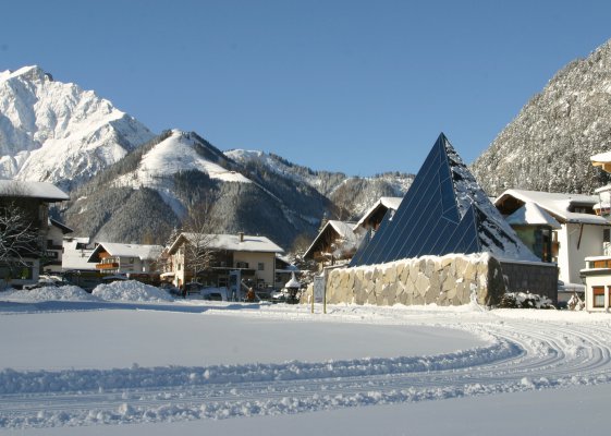 Wertvolles Tiroler Steinöl: Steinölmuseum in Pertisau