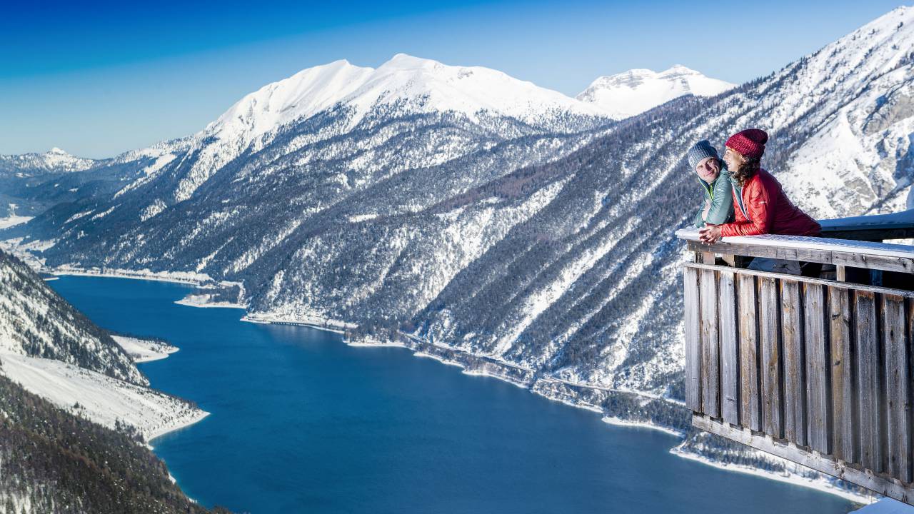 Karwendel-Gebirge mit Blick auf den Achensee