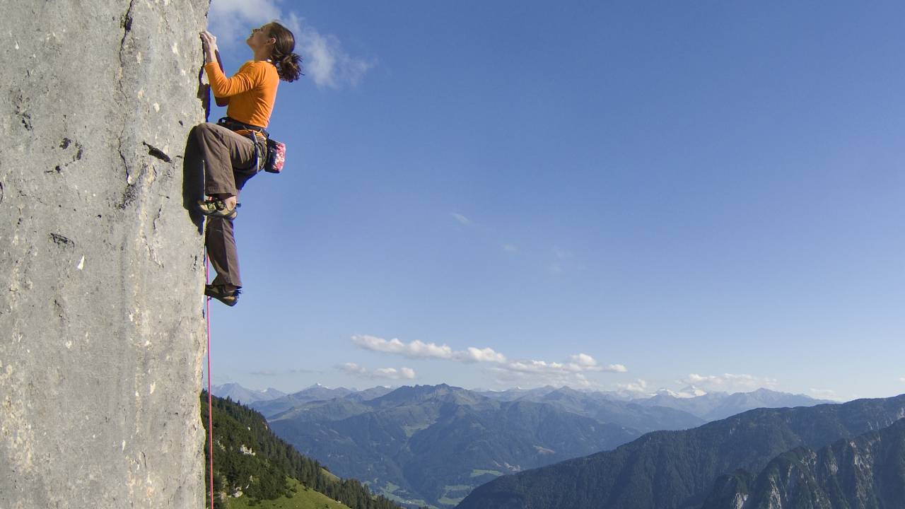 Steilwand-Klettern im Karwendel-Gebirge