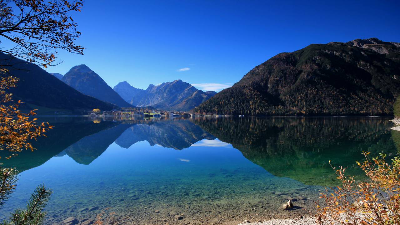 Achensee in Österreich mit Karwendel und Rofangebirge