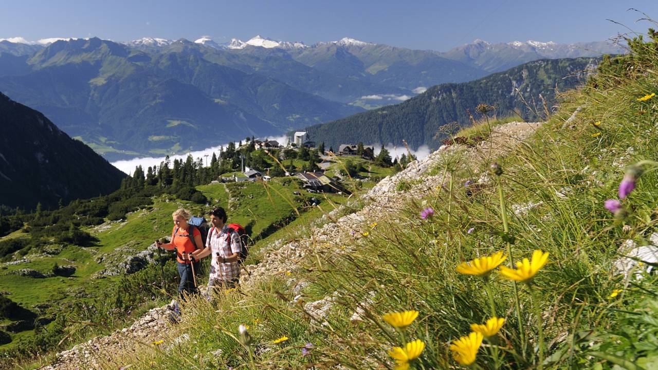 Pertisau vor dem Karwendelgebirge