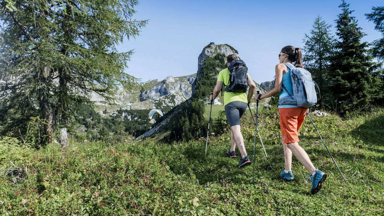 Wandern im Karwendel mit Blick auf den Achensee